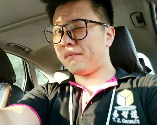 小伙伴顶着高温到宁波谈客户